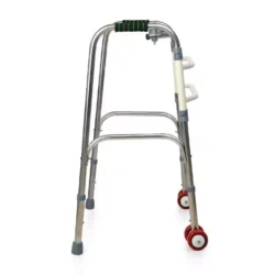 Aluminium walker with wheels, foldable and height adjustable.