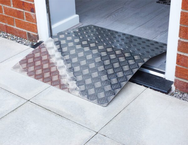 temporary-aluminium-threshold-bridge-ramp