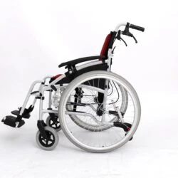 Side view of a self-propelled wheelchair with large rear wheels.