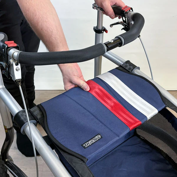Close-up of the Trionic Veloped Trek 12er handle and seat.