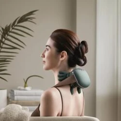 Bio-Lec Mobility Cordless Neck & Shoulder Massager | 4D Kneading with 2 Heat Levels | 70-Minute Runtime, Handheld or Strap-Worn